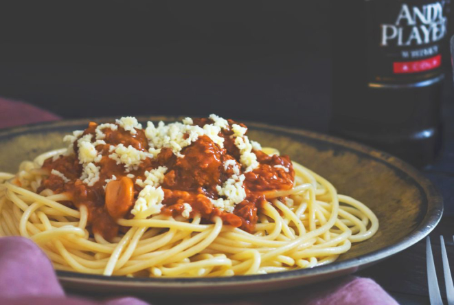 A polêmica do espaguete à bolonhesa revolta os italianos há quase uma década. Foto: Unsplash.