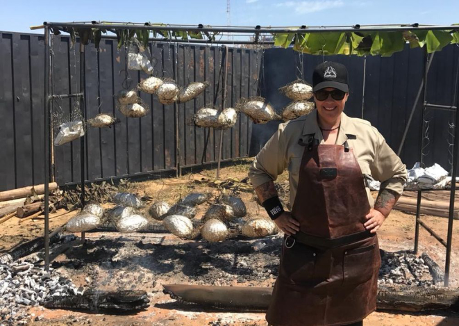 A chef roda o Brasil com oficinas que incentivam o uso de cortes tidos como 'menos nobres'. Foto: divulgação.