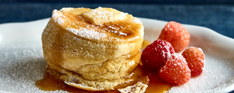 Fofa como uma nuvem: conheça a panqueca japonesa que tem textura de marshmallow