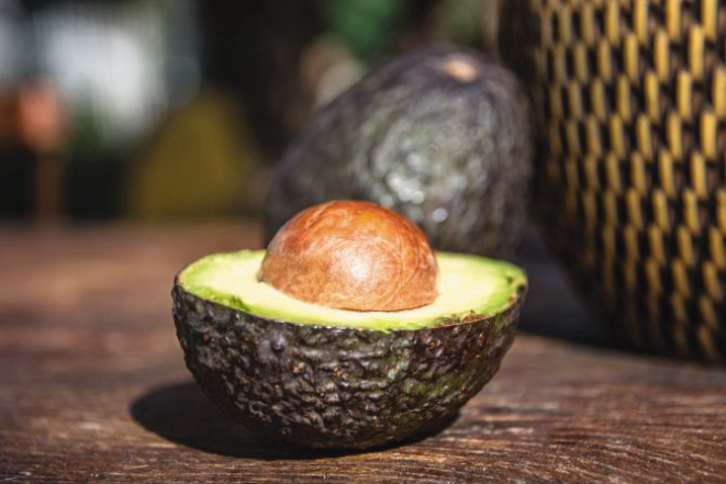 O avocado é levemente menos doce e tem a consistência um pouco mais firme. Foto: Nay Klym/Gazeta do Povo