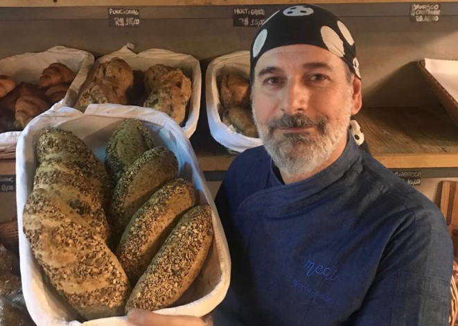 Na Mediterrain, em São Paulo, Ricardo prepara apenas 100 pães por dia. Foto: divulgação.