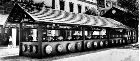 Cidade gaúcha resgata tradicional festa de rua que serve vinho encanado