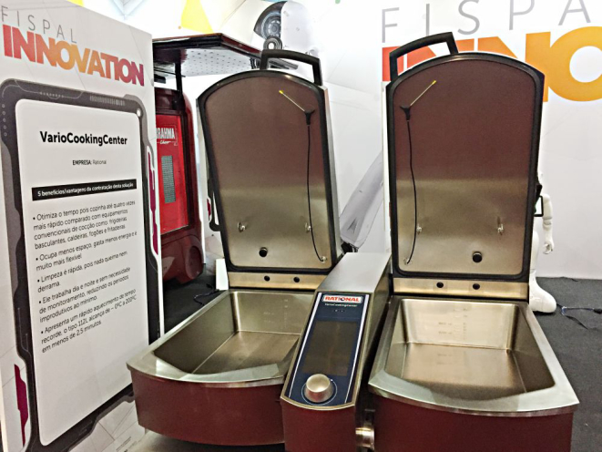 O VarioCookingCenter promete preparar a comida até quatro vezes mais rápido que um forno comum. Foto: Guilherme Grandi/Gazeta do Povo.