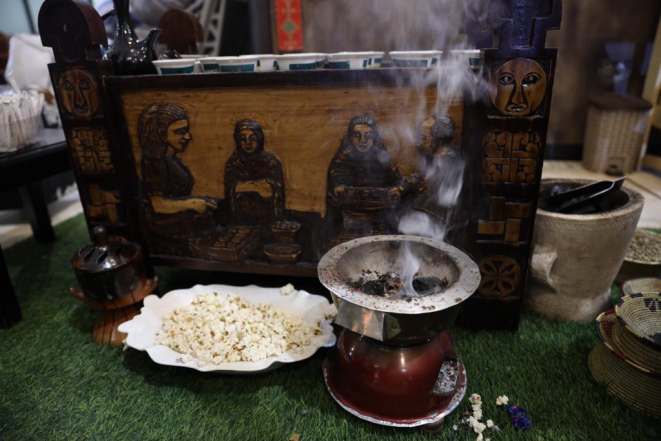 Tradição diz que café deve ser servido acompanhado de alguma guloseima, como pipoca. Foto: Anderson Hartmann / Gazeta do Povo