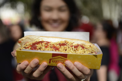 Vinada Cultural reúne 20 mil pessoas na Praça Afonso Botelho