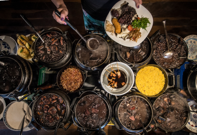 Feijoada Dona Cacilda, do Puina's Bar. Foto: Divulgação.