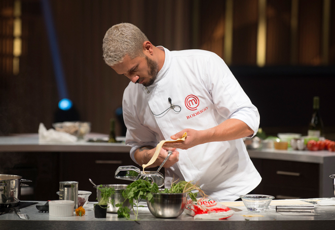 A sua entrada foi um tortellini de camarão.