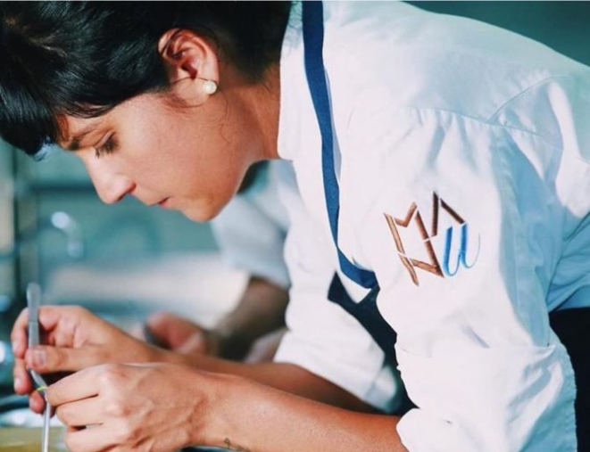 Em menos de 24 meses, Manu Buffara foi convidada a cozinhar com os melhores chefs do mundo em dezenas de viagens. Foto: Reprodução / Instagram