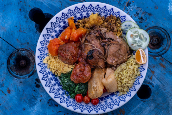 Refeição mineira do restaurante Tia Iraci, no Vale do Mututu. Foto: Nereu Jr.