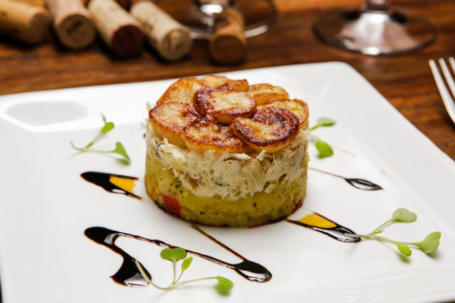 Bacalhau cremoso com farinha d´água, do Vindouro. Foto: Michel Willian / Gazeta do Povo