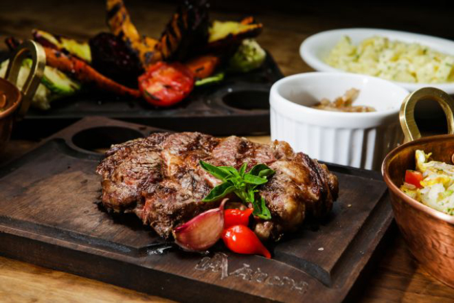 Entrecôte de búfalo do Lavareda na Brasa. Foto: Michel Willian / Gazeta do Povo