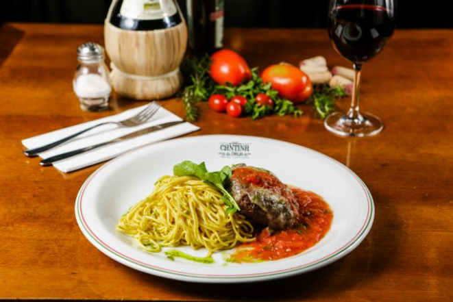 Cantina do Délio oferece comida italiana. Foto: Michel Willian / Gazeta do Povo