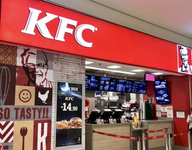 Fachada padrão de uma loja do KFC em shopping center. Foto: divulgação.