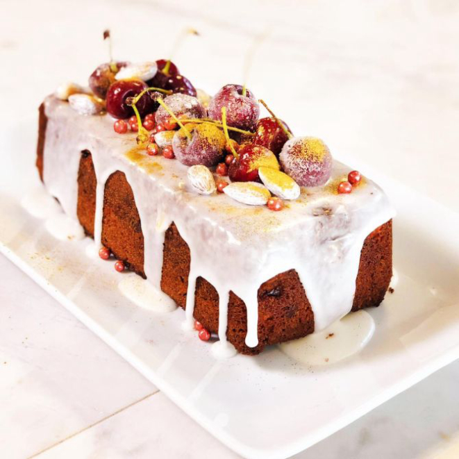 Bolo com frutas glaceadas, um dos doces que serão ensinados no curso. Foto: Divulgação