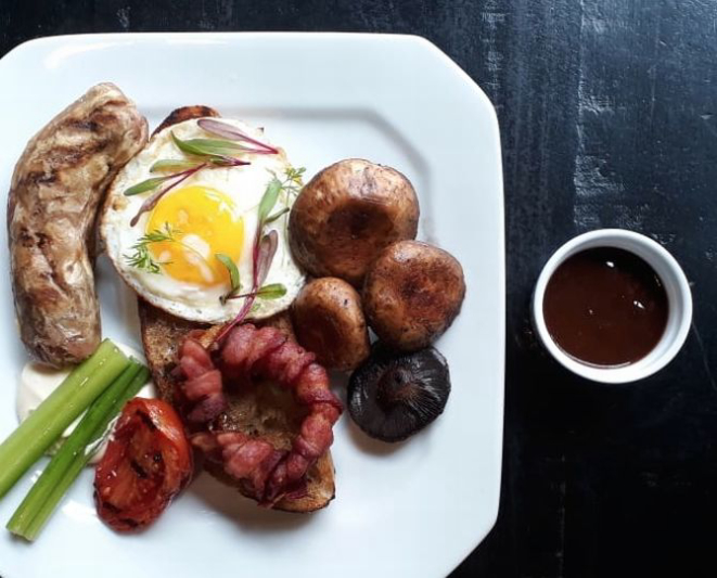 American Breakfast, um dos destaques do brunch do Chelsea Burger. Foto: Divulgação