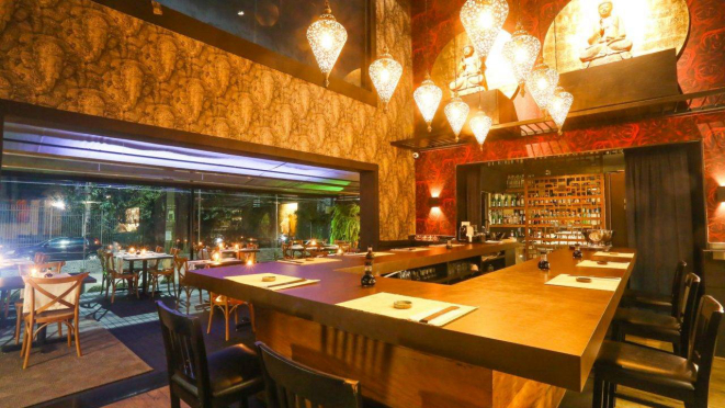 O Z. Sushi Louge Bar tem no balcão um dos pontos altos, no contato direto entre o cliente e o sushiman.