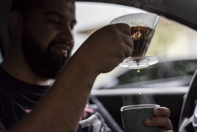 Hario V60 é um dos métodos que Caio usa. Foto: Fernando Zequinão/Gazeta do Povo