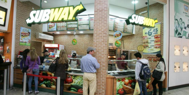 A rede norte-americana Subway afirma que abrir uma franquia da marca requer baixo investimento e operações simples. Foto: Daniel Castellano/Gazeta do Povo.