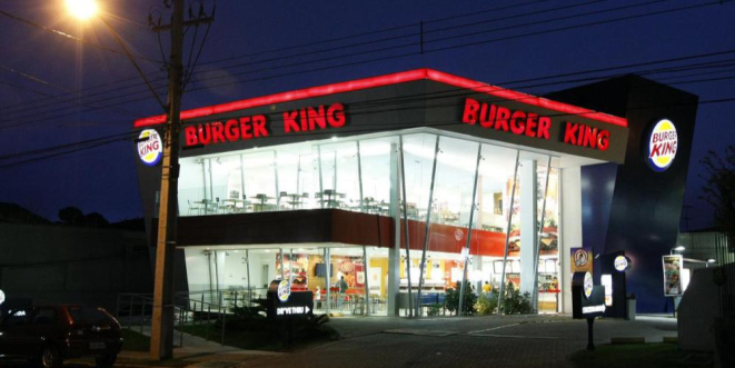 A rede Burger King entrou no ranking das cinco maiores redes de franquias do país. Foto: Rodolfo Buhrer/Gazeta do Povo.
