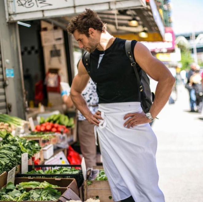 O cozinheiro e modelo peruano Franco Noriega, conhecido como o chef mais gato do mundo, vai abrir um quiosque com comidas de seu país de origem em Ipanema, no RJ. Foto: Reprodução Instagram