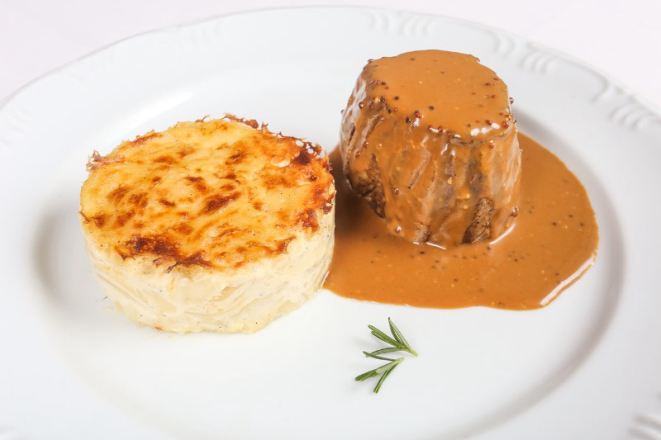 Tournedo de mignon do L'Epicerie. Foto: Valtecir Santos/Divulgação