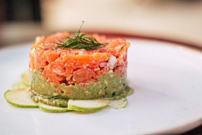 Tartar de salmão. Foto: Hana Lidia/divulgação.
