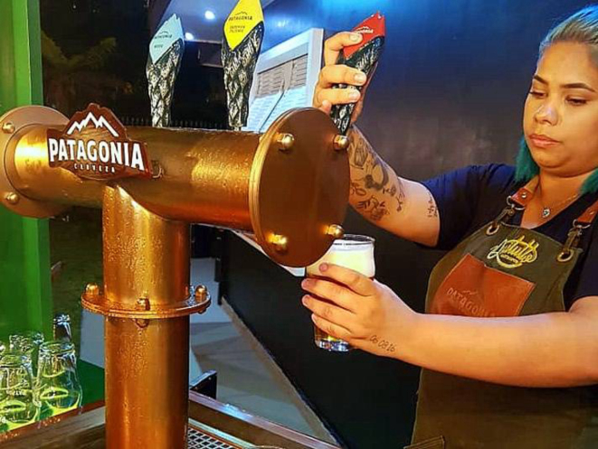 Chopes Patagônia, para acompanhar as carnes.