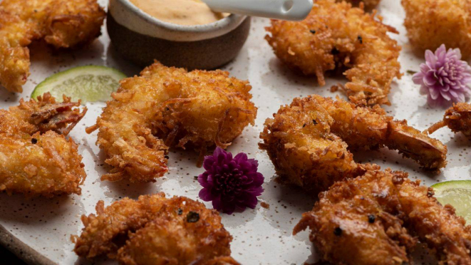 A combinação de ingredientes, com o toque de coco da crosta e da manga no molho, é perfeita.