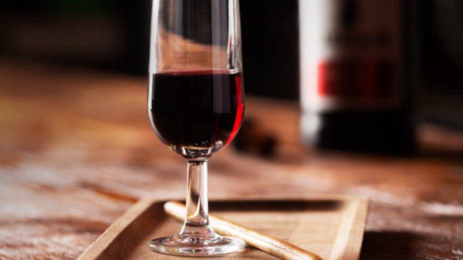 Vinho do Porto é um clássico vinho de sobremesa. Foto: Big Stock