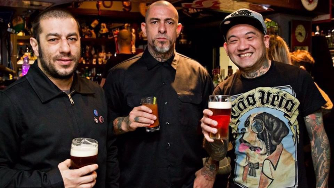 Chef Fogaça entre os sócios, Fernando Badauí e Marcos Kichimoto. (Foto: Divulgação)