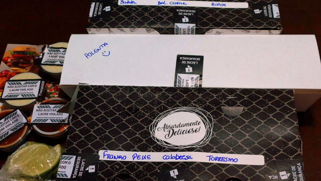 O Kit Boteco pronto para ser aberto e consumido.