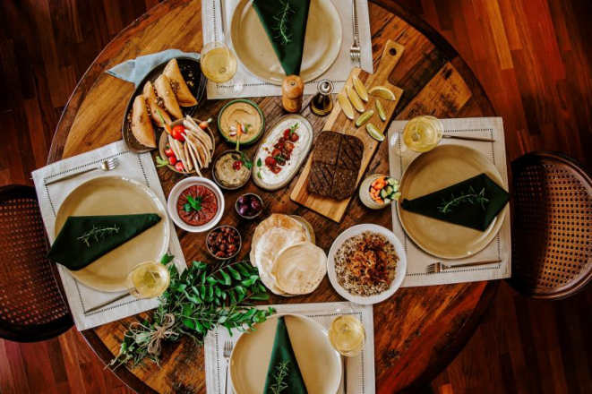 Menu do Mezmiz tem caixas gastronômicas de duas a quatro pessoas para serem compartilhadas por núcleos familiares diferentes.