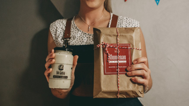 Molho Babusya e embalagem personalizada para entrega do pierogi congelado. Foto: Kau Momoli