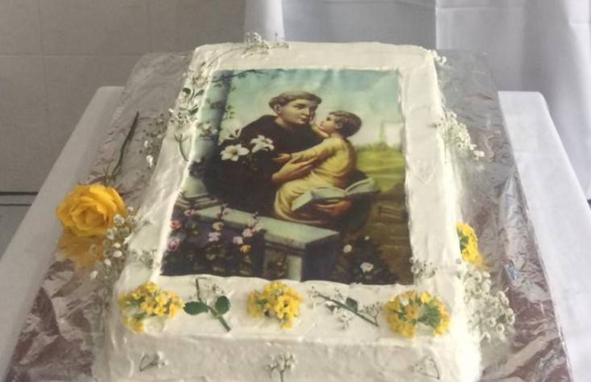 Bolo da Paróquia Imaculada Conceição (Guabirotuba) terá três sabores. | Divulgação/Paróquia Imaculada Conceição