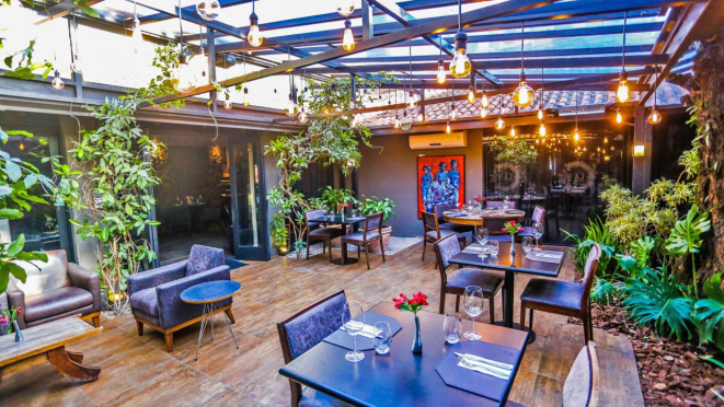 O jardim interno do C La Vie também foi todo remodelado e ganhou novas cores.