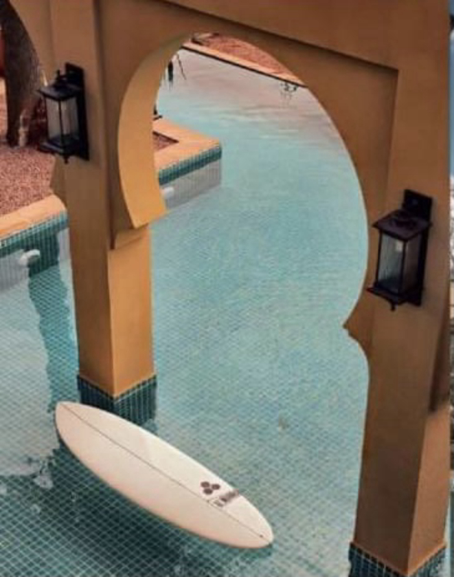 No restaurante Havana Banana, a prancha, o lago e os arcos, fazem sucesso, emplacam na capa da maioria das postagens, conquistam curtidas e comentários.