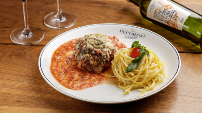 Polpettone alla parmigiana, do Pecorino Bar e Trattoria. Foto: Fernando Zequinão.