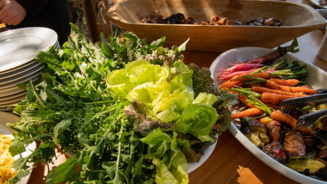 Nos eventos com chefs, não é apenas o porco que é orgânico, mas todos os produtos servidos à mesa. Foto: Divulgação