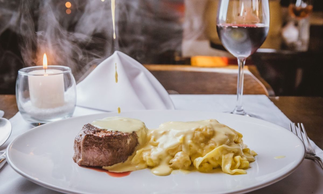 Novo menu executivo do Ernesto é servido em três etapas no almoço.