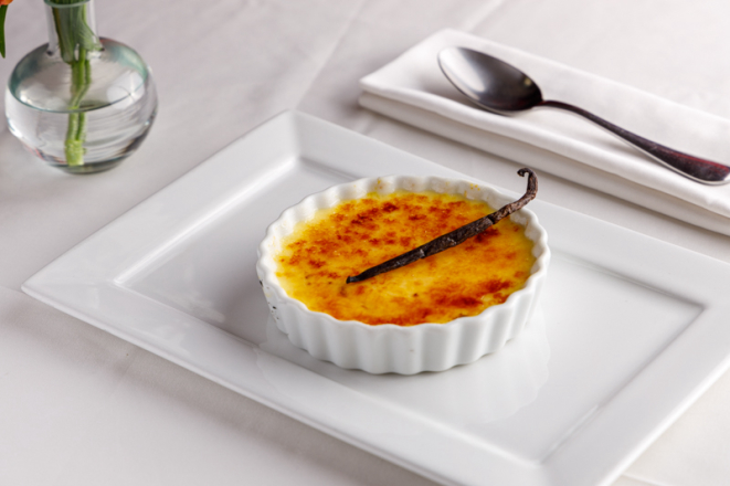 Crème brûlée de baunilha, no L´Epicerie.