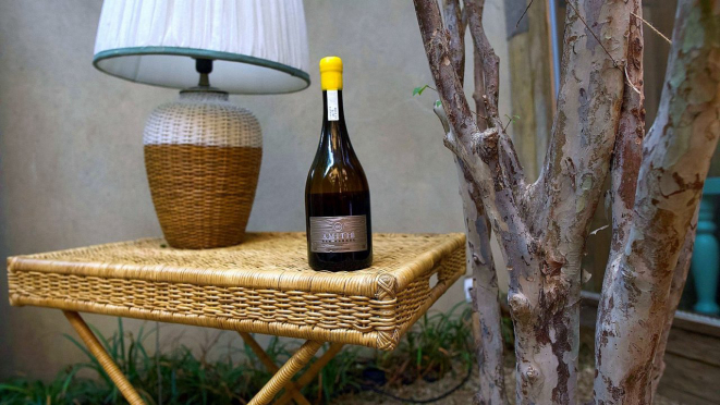 Amitié Chardonnay Oak Barrel 2020, um super vinho de produção limitada, que será lançado na semana que vem.