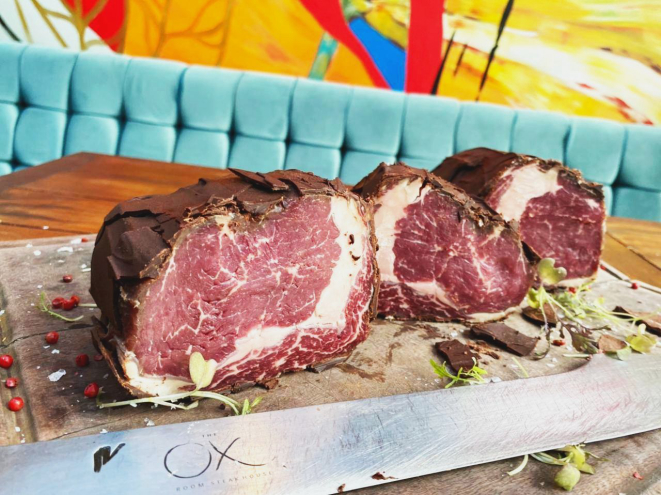 Preparo da OX Room Steakhouse.