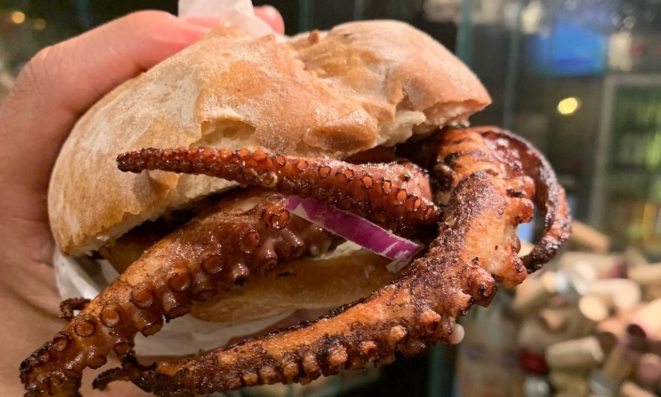 Panino de polvo, novidade no cardápio do Vino! Batel.