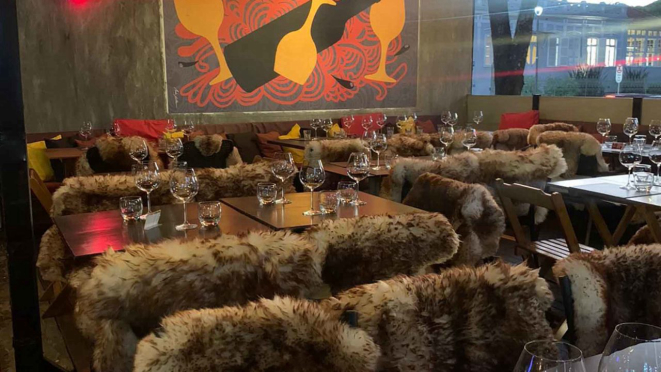 O salão do Vino! Batel está preparado para os dias mais frios que vivemos agora.