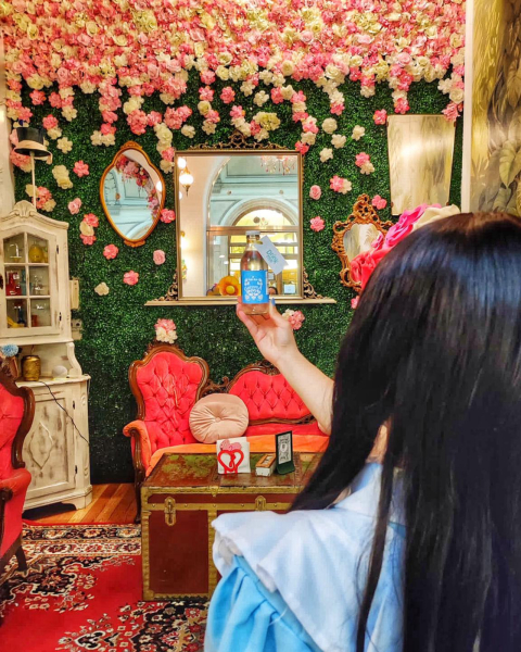Um bar para os fãs de Alice no País das Maravilhas