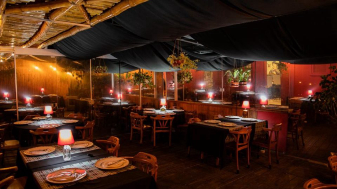 O aconchegante salão do Pachá, onde é possível degustar fondue.