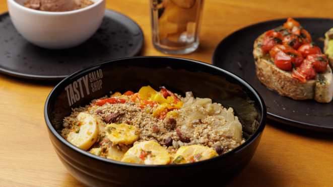 Tasty traz dois menus, tradicional e vegano.