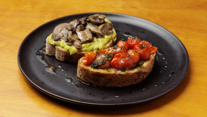 Duo de Bruschettas é a entrada do menu vegano do Tasty.