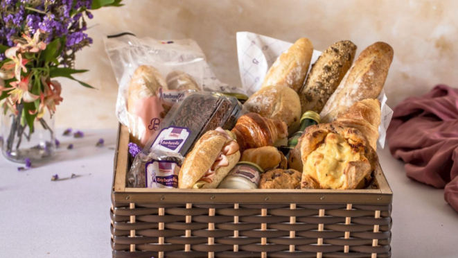 Sugestão de cesta da Barbarella Bakery. Foto: Nakayana Teixeira/Divulgação