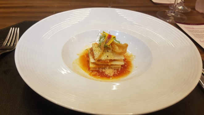 Lasanha de palpito pupunha com moqueca de siri.